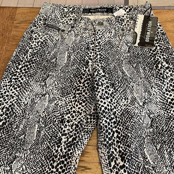 HOLLYWOOD SNAKE PRINT STRETCH FABRIC TROUSERS.  NEW WITH TAGS - Picture 2 of 15